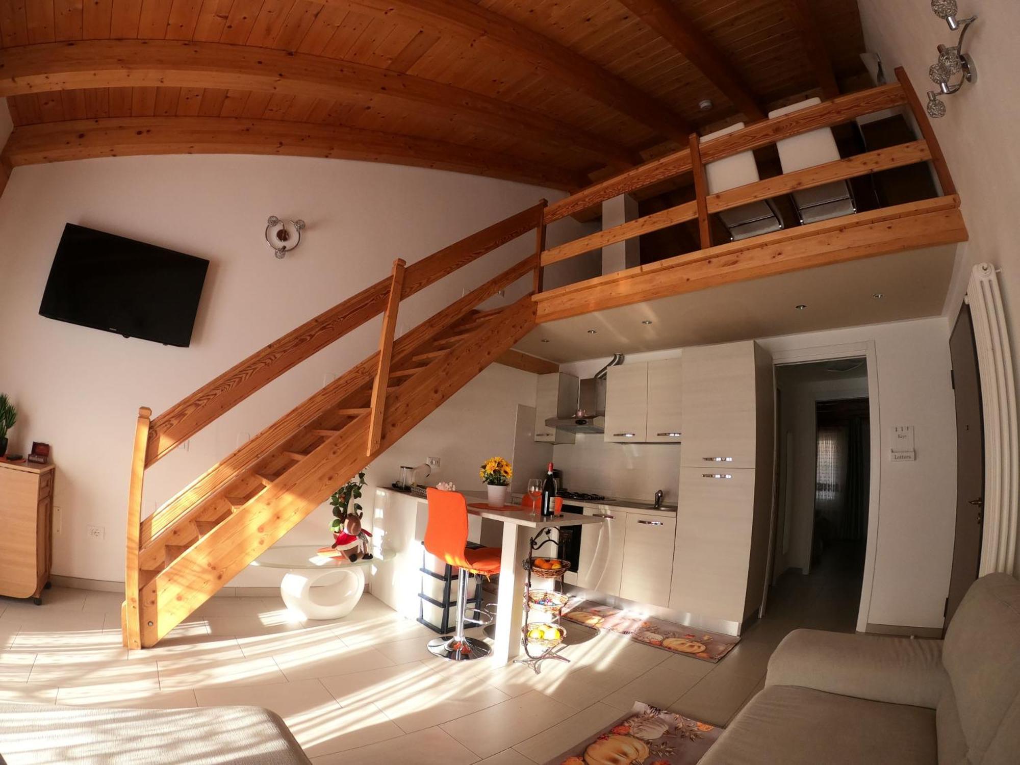 La Villa Gialla Aoste Extérieur photo